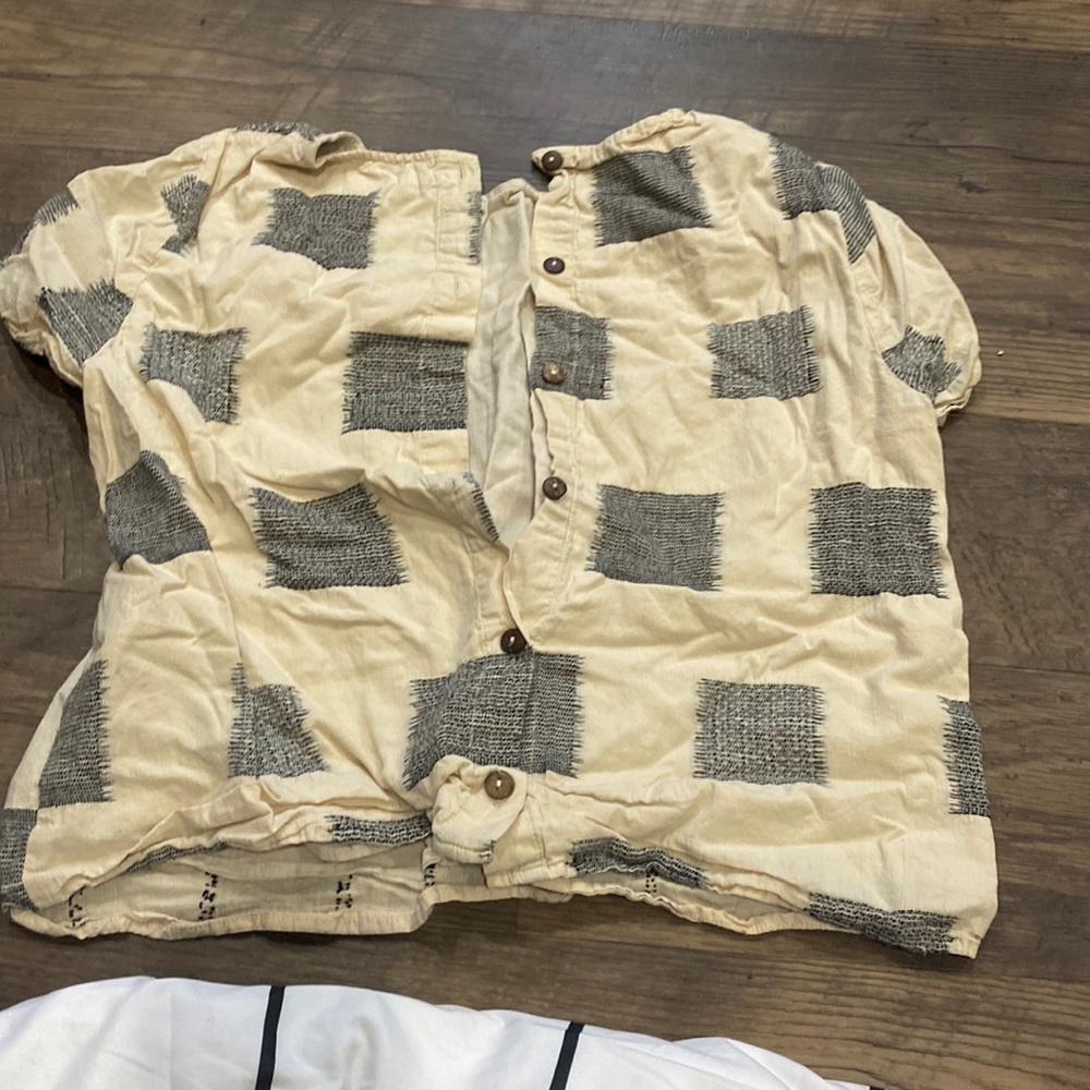 Summer flannel type shirt worn button or un buttoned